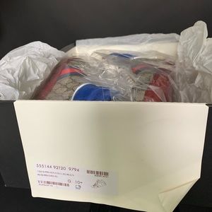 10.5 Gucci men’s supreme sneakers